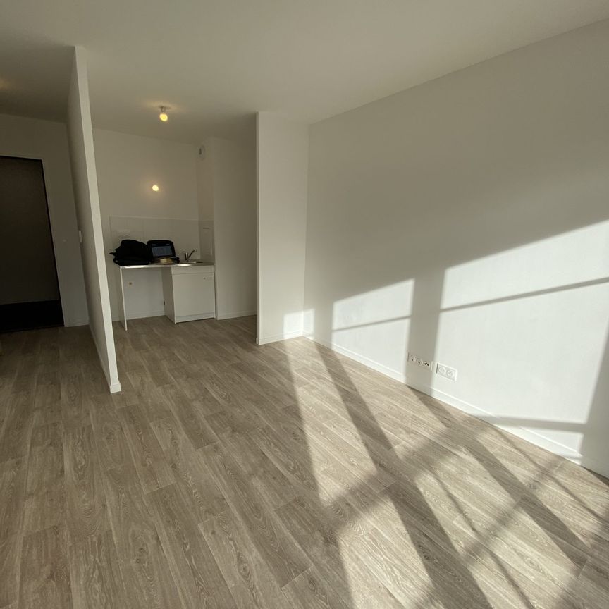 Location Appartement 2 pièces 39m² LE BLANC MESNIL 93150 - Photo 1