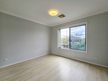 In the Heart of town - Photo 3