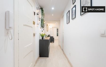 barcelona, Catalonia 08003 - Photo 2