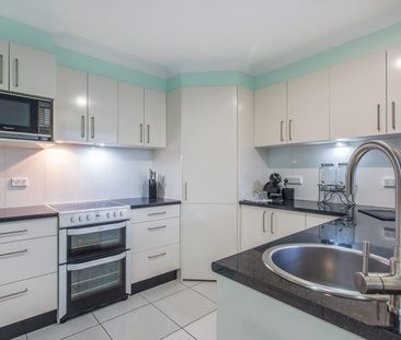 Gorgeous Living - Photo 2