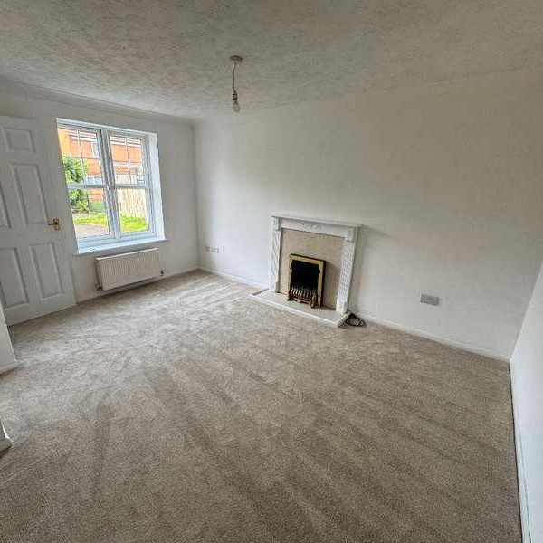 Charlecote Walk, Nuneaton, CV11 - Photo 1