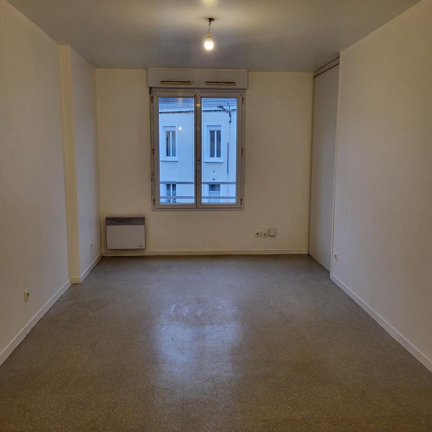 A LOUER APPARTEMENT ANGERS CENTRE AVEC PARKING - Photo 1