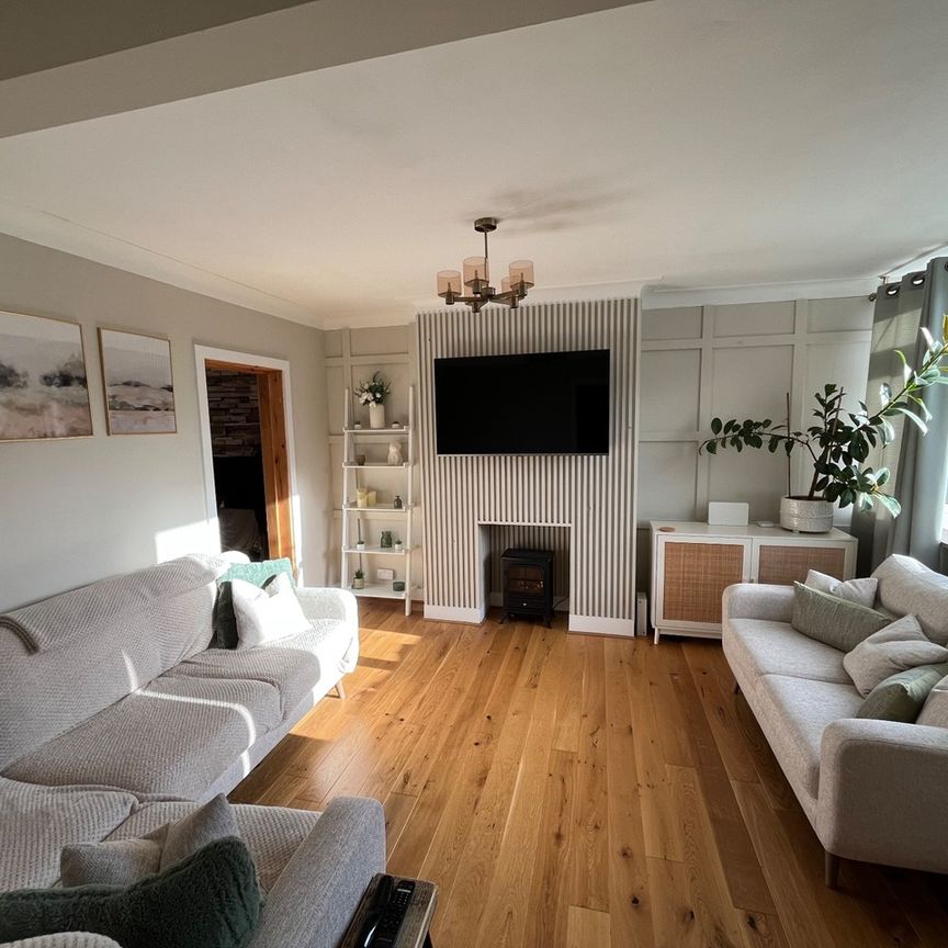 3 Bed Semi-Detached House, Bell Mount View, LS13 - Photo 1