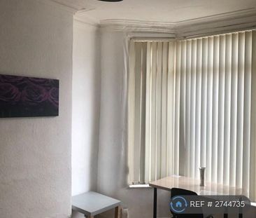 1 bedroom in a house share to rent - Photo 3