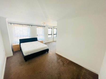 2beds Apartment - Photo 4