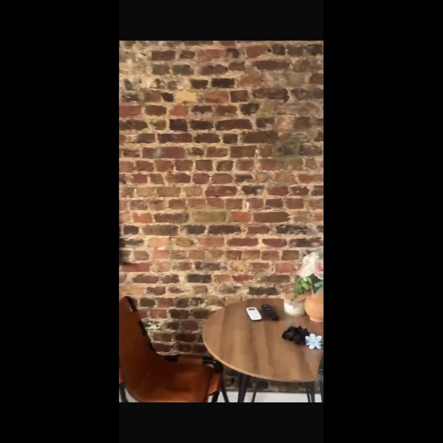 Studio Flat, London, E2 - Photo 1