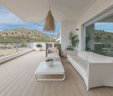 Apartment with Sea Views for Rent in Benahavis - Photo 1