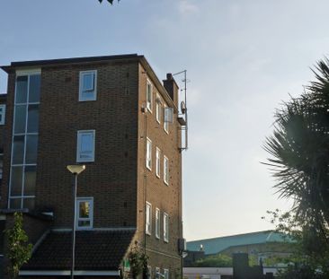 King Henry's Walk - Photo 2