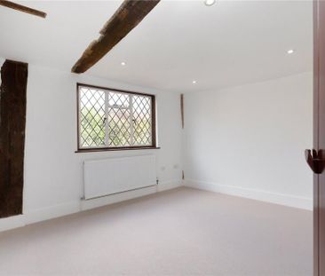 2 bedroom end of terrace house to rent - Photo 4