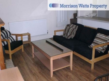 4 Bed - Stanmore View, Burley, Leeds - Photo 3