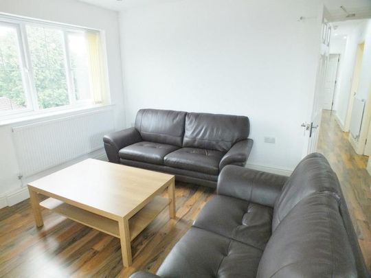 Flat 11, Bawas Place, NG7 3NW, NOTTINGHAM - Photo 1