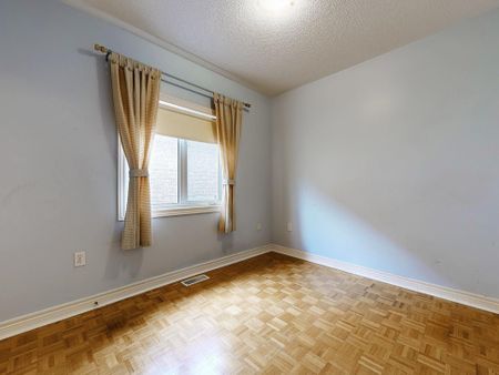 For Lease - 50 Thornton Crescent Unit# Upper Level, Vaughan, Ontario - Photo 5