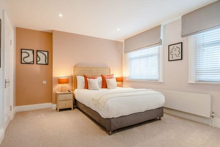 Greek Street - Photo 5