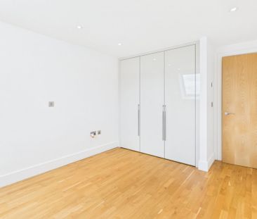 Oakridge Place, 46 Oak End Way, Gerrards Cross,SL9 - Photo 5