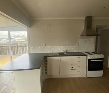 Freshly Refreshed Family Home in Central Nawton - Photo 5