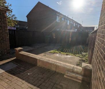 3 bedroom house to rent - Photo 2