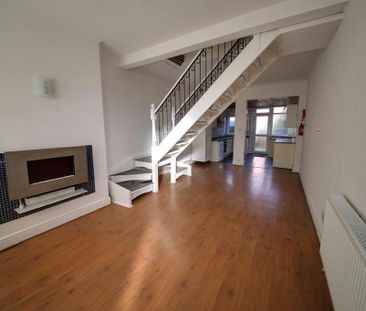 2 bedroom terraced house to rent - Photo 2