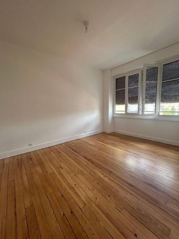 Location Appartement 3 pièces 92m² ST ETIENNE 42100 - Photo 3