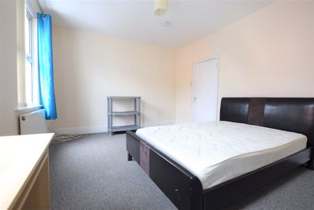 3 bedroom house - Photo 2