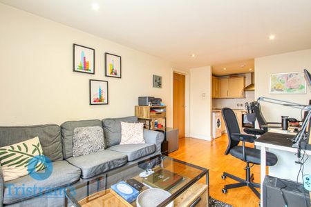 2 bed Apartment for Rent - Photo 2