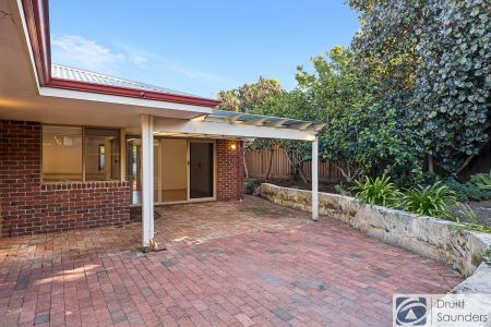 Gardeners Delight! - Photo 2