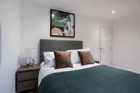 2 Bed, House - Photo 5