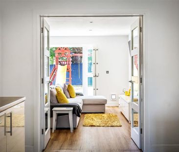 4 bedroom detached house to rent - Photo 3