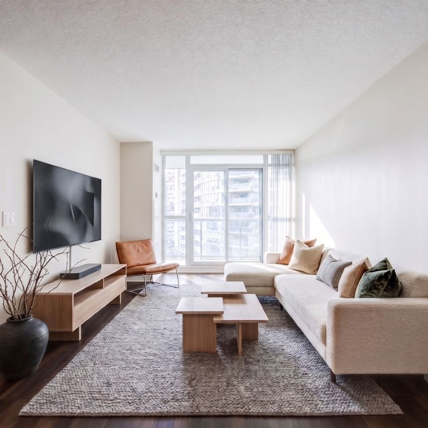 For Lease - 19 Grand Trunk Crescent Unit# 2003, Toronto, Ontario - Photo 1