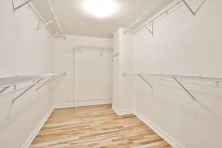 Condo for rent, Montréal (Saint-Léonard) - Photo 2