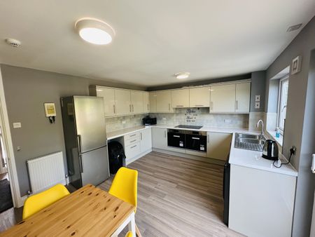 One-Bedroom House share - Photo 3