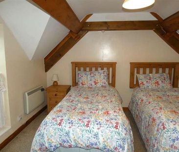 School House, Walwyns Castle, Haverfordwest, SA62 - Photo 2