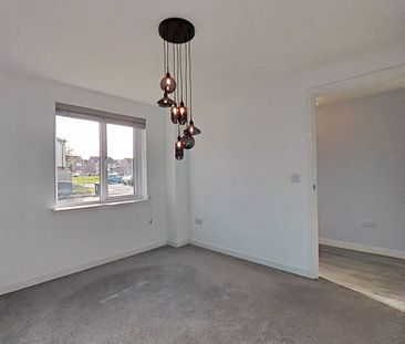 4 bedroom semi-detached house to rent - Photo 2