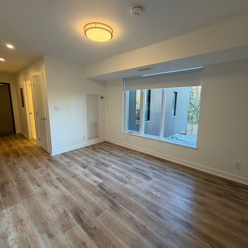 29 Robinson Ave, Ottawa, ON - Photo 1