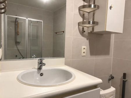 Ongemeubelde studio met zeezicht - Foto 5