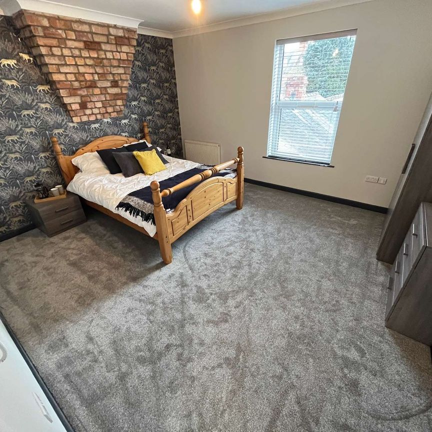 St. Catherines Grove Room 4 - Photo 1