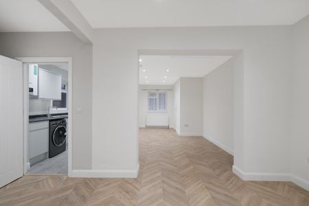 3 bedroom semi-detached house to rent - Photo 3