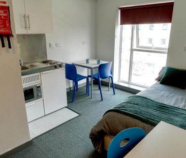 Studio to rent - Photo 5