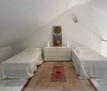 Casa adosada de alquiler en Calle Azahar, 45, Paraiso - Barronal - Photo 2