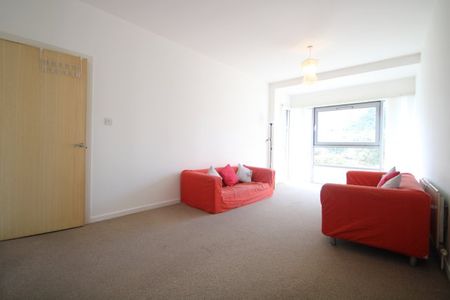 32 Queen Elizabeth Gardens, Glasgow, ... - Photo 5