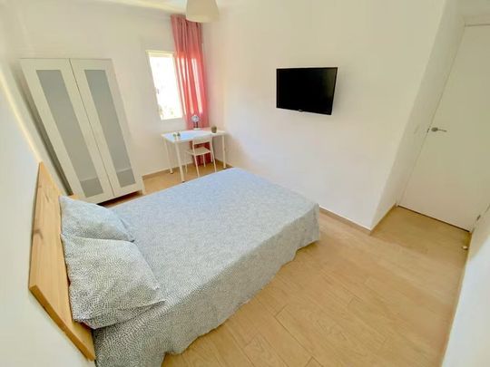 Avenida San Lázaro, Sevilla, Andalusia 41009 - Photo 1