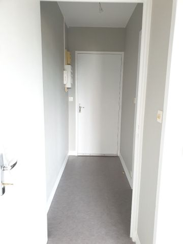 A LOUER Appartement 50000 Saint-Lô 1 pièce 29.33 m² - Photo 2