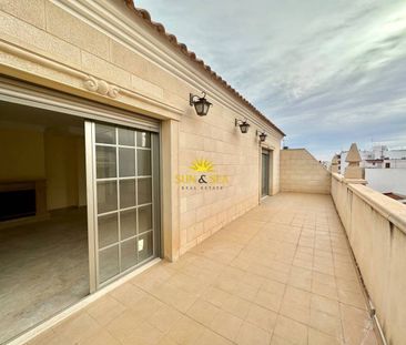 NEW 4 BEDROOM PENTHOUSE WITH SUNROOF FOR RENT IN TORREVIEJA - ALICANTE - Photo 3