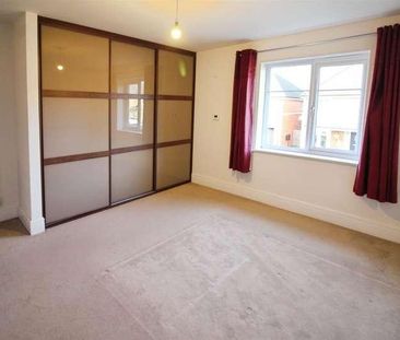 Leicester Square, Crossgates, Leeds, LS15 - Photo 1