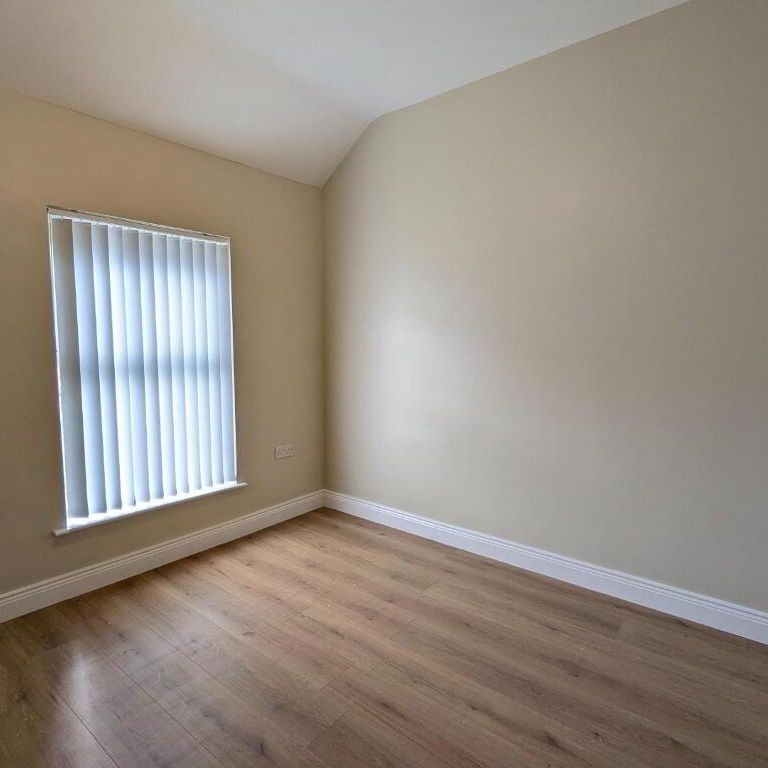 8 Valentia Place, Newcastle, BT33 0EH - Photo 1
