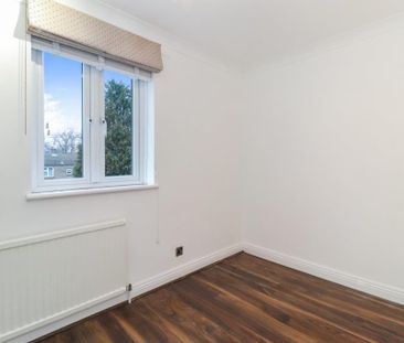 4 bedroom semi-detached house to rent - Photo 5