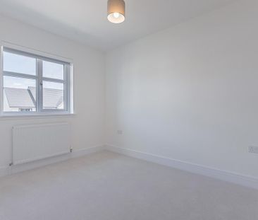 2 bedroom semi-detached house to rent - Photo 4