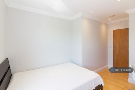 4 bedroom maisonette to rent - Photo 4