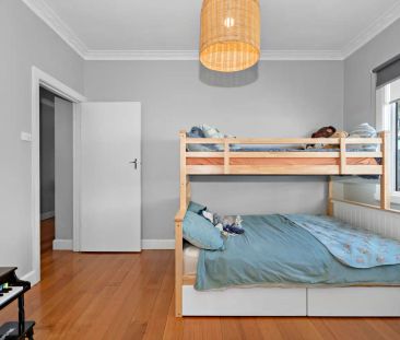 “Perfect Family Home” - Photo 4