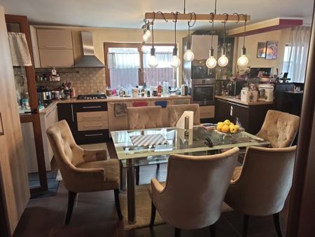 Vila ind.5cam,3bai,mob-util complet/centruPopesti Leorden... - Fotografie 2