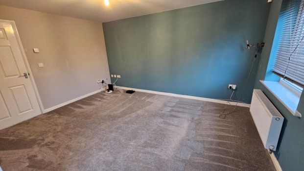 3 bed Semi-Detached - To Let - Photo 1